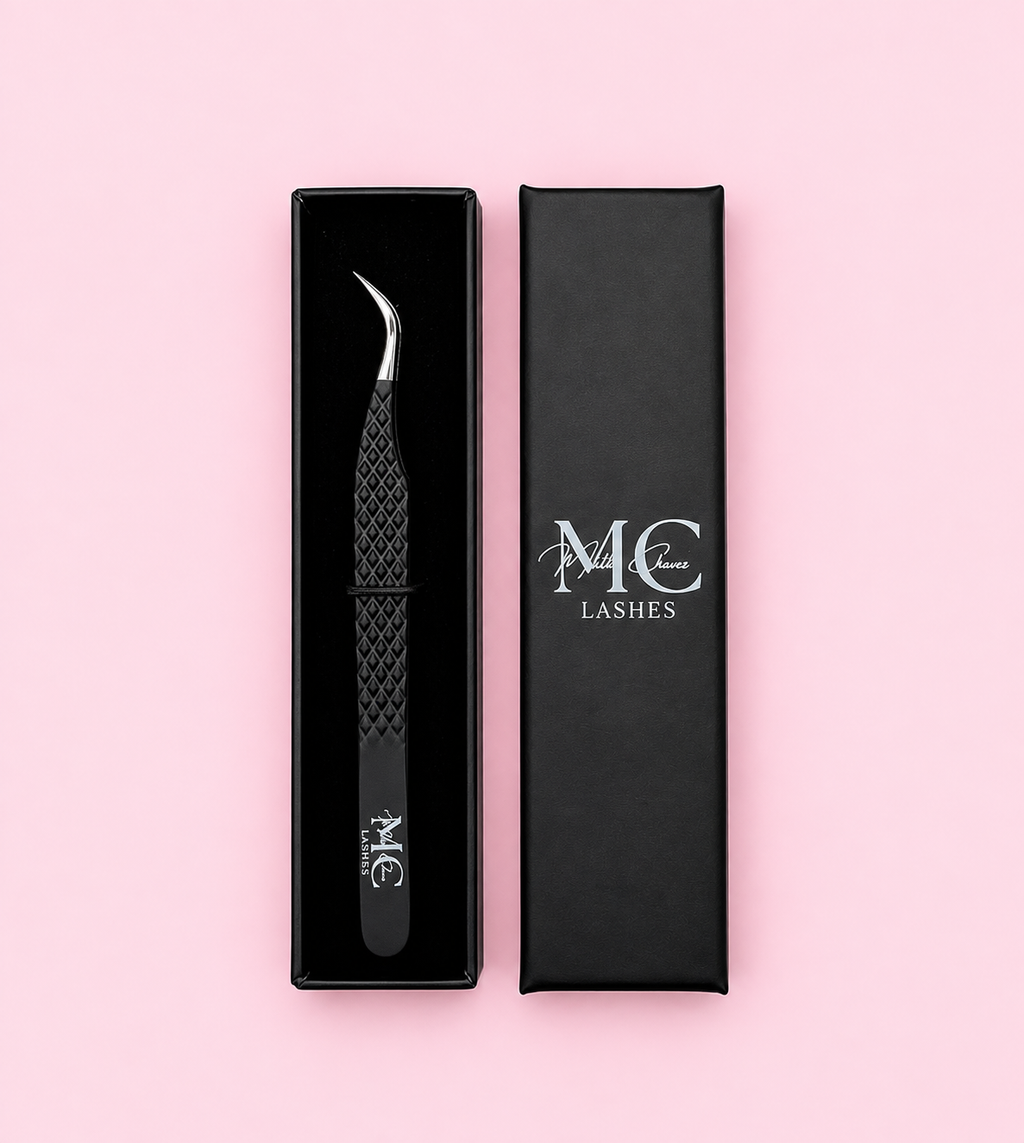 Pinza Curva MC Lashes – Punta de Fibra